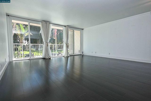 1425 Lakeside Drive 101, Oakland, CA 94612