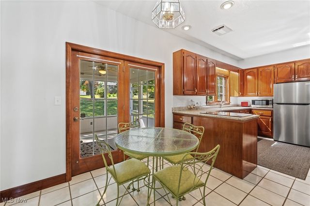 100 Merlot Court, Doylestown, OH 44230