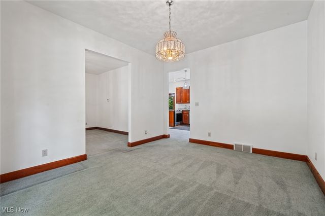 100 Merlot Court, Doylestown, OH 44230