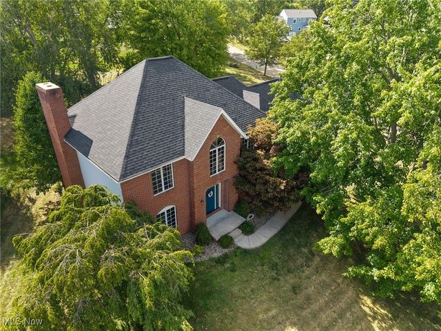 100 Merlot Court, Doylestown, OH 44230