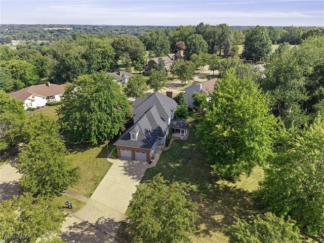 100 Merlot Court, Doylestown, OH 44230