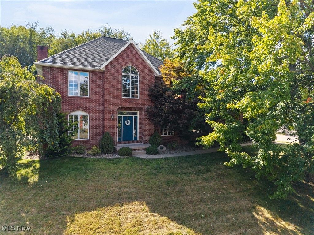 100 Merlot Court, Doylestown, OH 44230