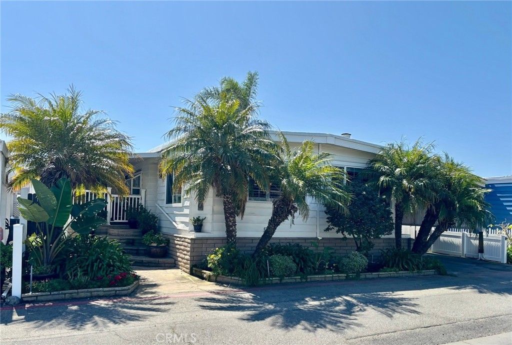 20701 Beach Boulevard 220, Huntington Beach, CA 92648