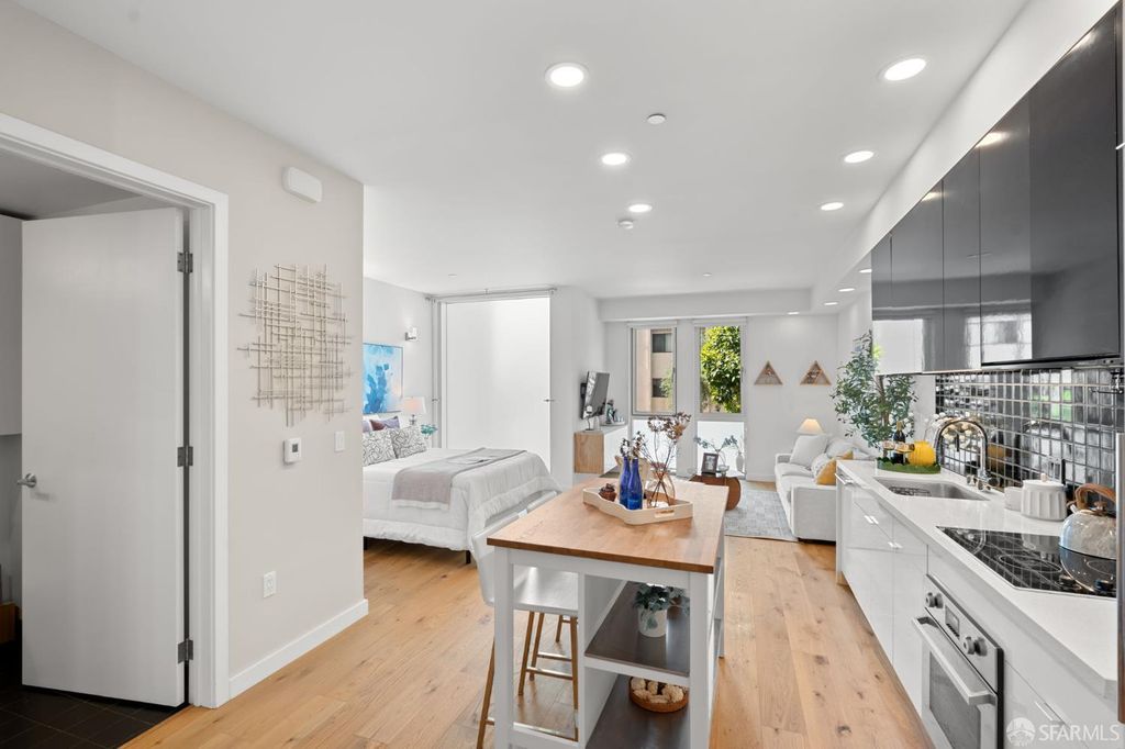 388 Fulton Street 208, San Francisco, CA 94102