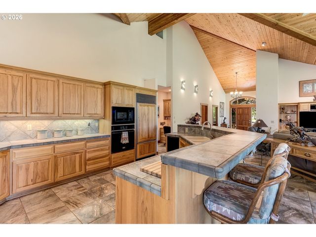 64464 COLLINS Rd, Bend, OR 97703