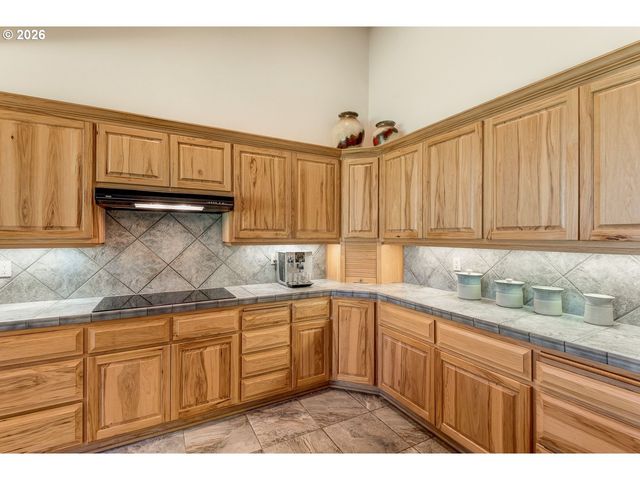 64464 COLLINS Rd, Bend, OR 97703