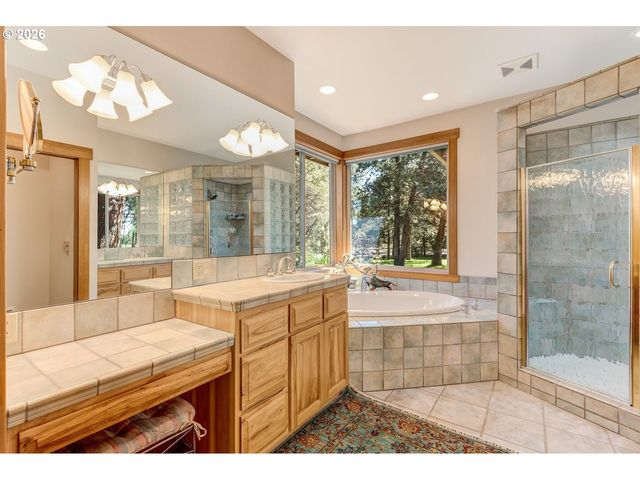 64464 COLLINS Rd, Bend, OR 97703