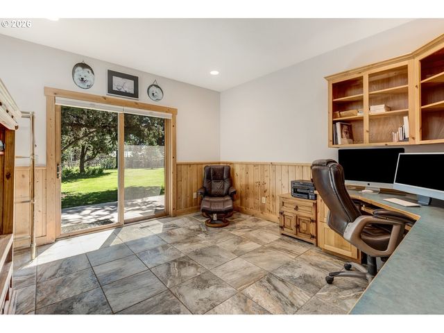 64464 COLLINS Rd, Bend, OR 97703