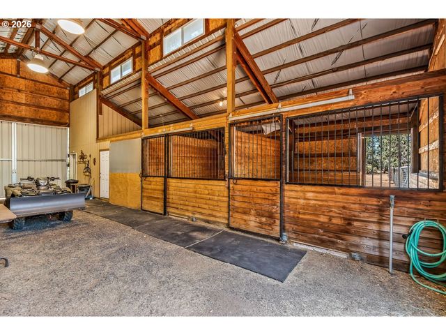 64464 COLLINS Rd, Bend, OR 97703