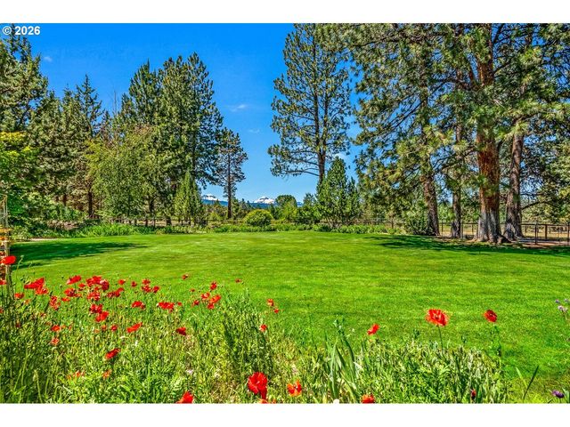 64464 COLLINS Rd, Bend, OR 97703