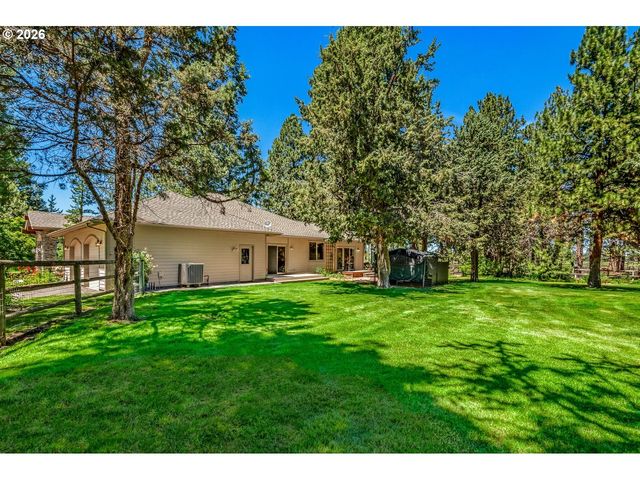 64464 COLLINS Rd, Bend, OR 97703