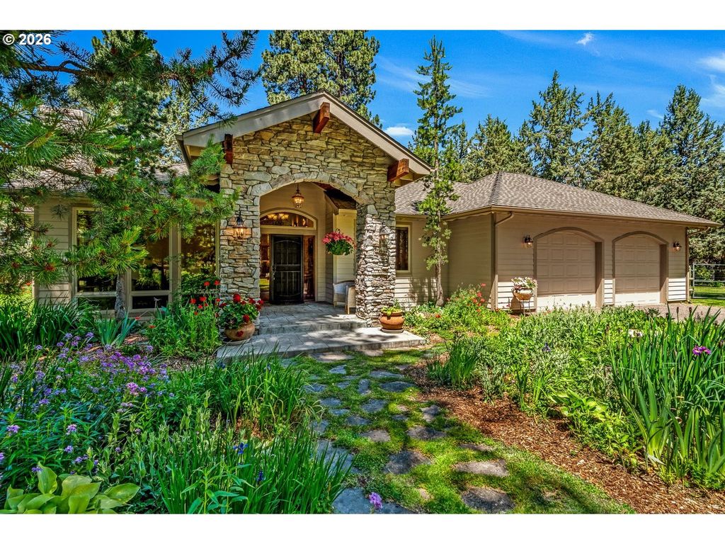 64464 COLLINS Rd, Bend, OR 97703