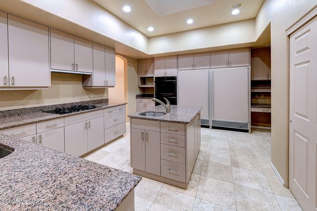 6401 N Placita Alta Reposa, Tucson, AZ 85750