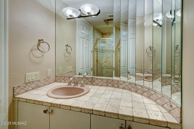 6401 N Placita Alta Reposa, Tucson, AZ 85750