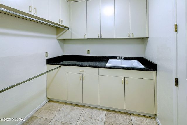 6401 N Placita Alta Reposa, Tucson, AZ 85750