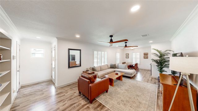 2952 Randy Lane, Farmers Branch, TX 75234