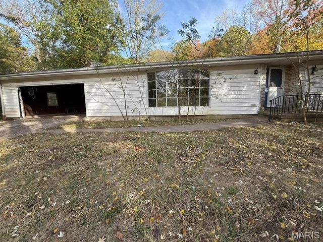 12 Smith Lane, New Florence, MO 63363