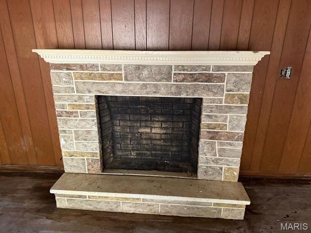 12 Smith Lane, New Florence, MO 63363