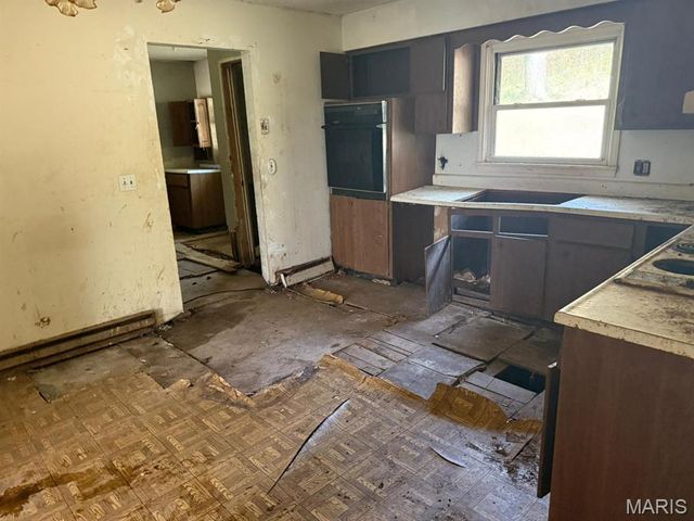 12 Smith Lane, New Florence, MO 63363