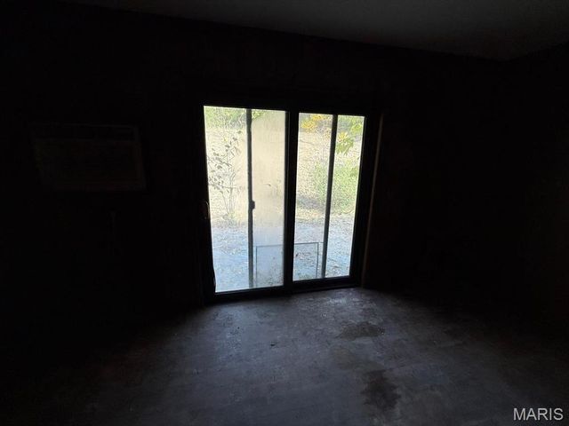 12 Smith Lane, New Florence, MO 63363