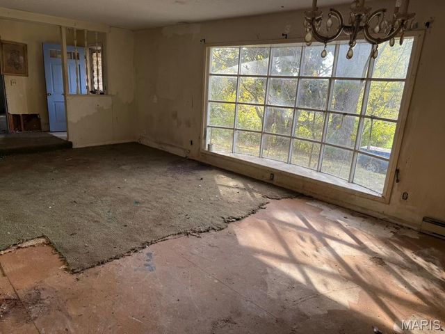 12 Smith Lane, New Florence, MO 63363