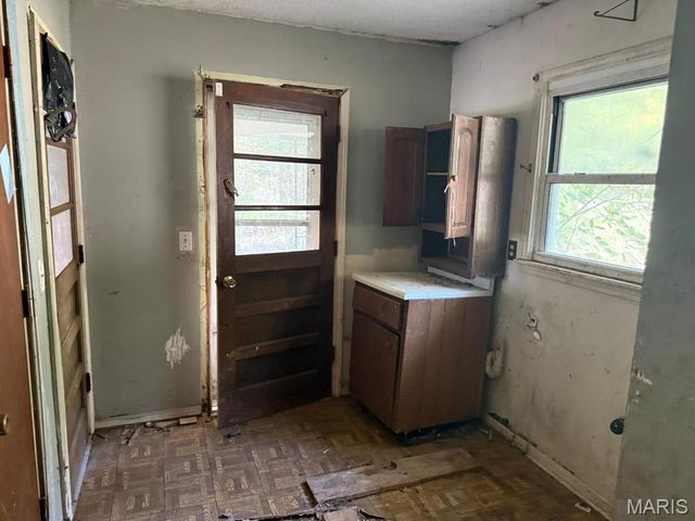 12 Smith Lane, New Florence, MO 63363