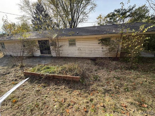 12 Smith Lane, New Florence, MO 63363