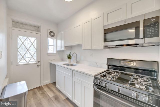 424 19TH ST NE, Washington, DC 20002