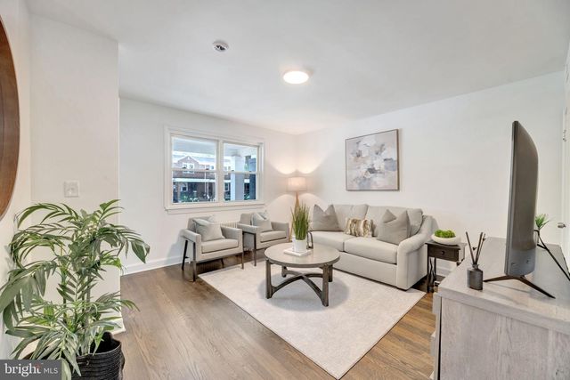 424 19TH ST NE, Washington, DC 20002