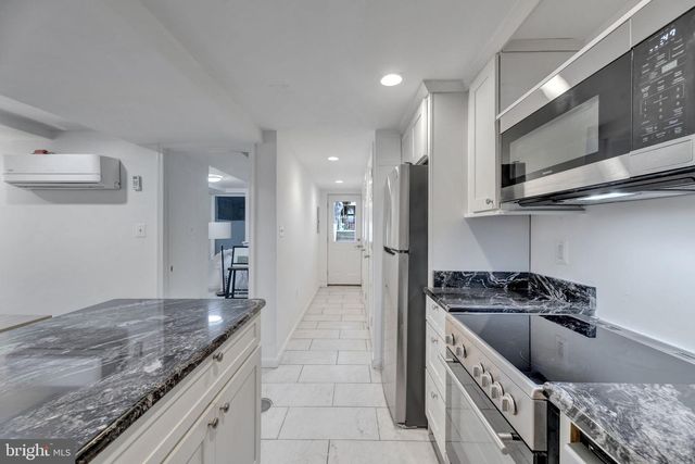 424 19TH ST NE, Washington, DC 20002