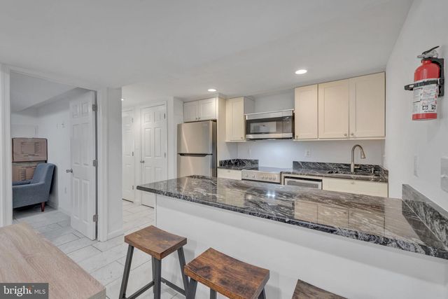 424 19TH ST NE, Washington, DC 20002