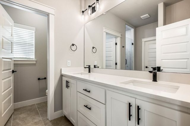 3 Celtic Drive, Bella Vista, AR 72714