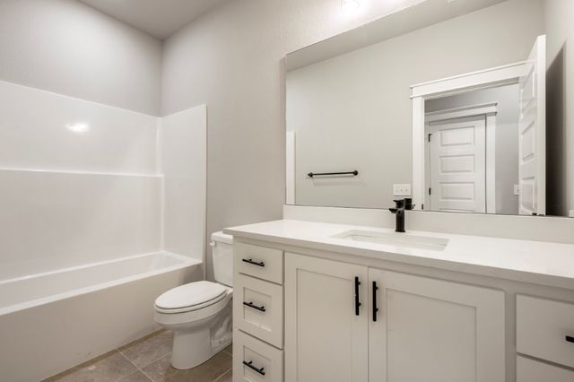 3 Celtic Drive, Bella Vista, AR 72714