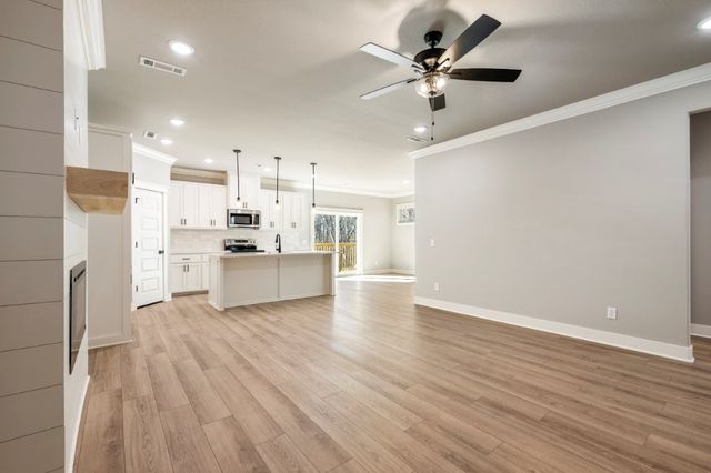 3 Celtic Drive, Bella Vista, AR 72714