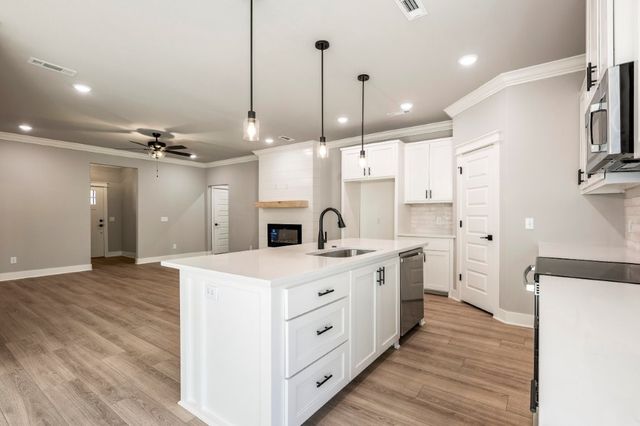 3 Celtic Drive, Bella Vista, AR 72714