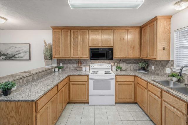 901 Crepe Myrtle ST, College Station, TX 77845