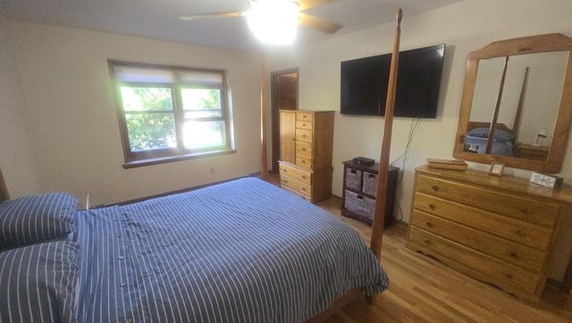 3985 S Stonewood ROAD, New Berlin, WI 53151