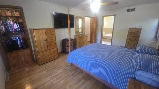 3985 S Stonewood ROAD, New Berlin, WI 53151