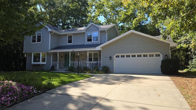 3985 S Stonewood ROAD, New Berlin, WI 53151