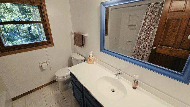 3985 S Stonewood ROAD, New Berlin, WI 53151