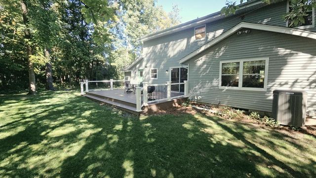 3985 S Stonewood ROAD, New Berlin, WI 53151