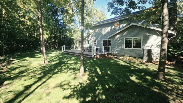3985 S Stonewood ROAD, New Berlin, WI 53151