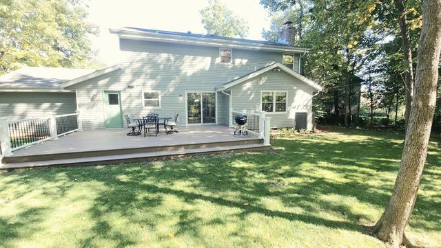 3985 S Stonewood ROAD, New Berlin, WI 53151