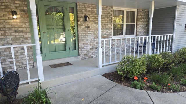3985 S Stonewood ROAD, New Berlin, WI 53151