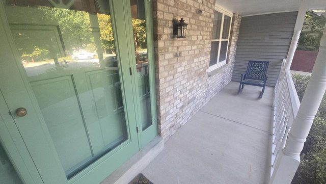 3985 S Stonewood ROAD, New Berlin, WI 53151
