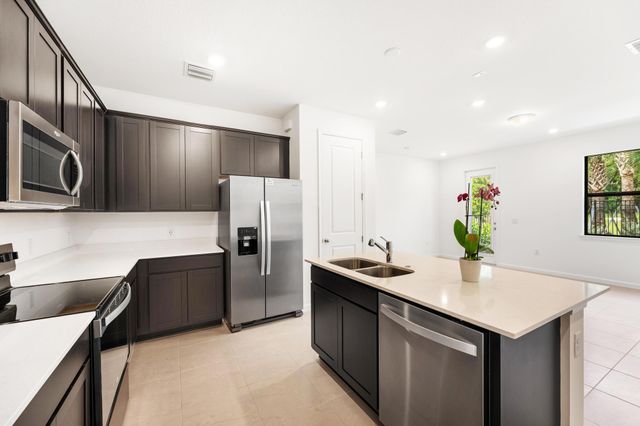 4315 Efendi Drive, Lantana, FL 33462