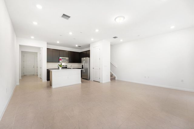 4315 Efendi Drive, Lantana, FL 33462