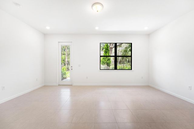 4315 Efendi Drive, Lantana, FL 33462