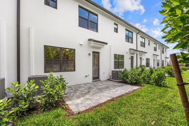 4315 Efendi Drive, Lantana, FL 33462