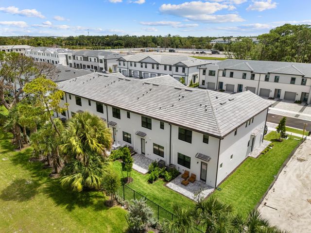 4315 Efendi Drive, Lantana, FL 33462